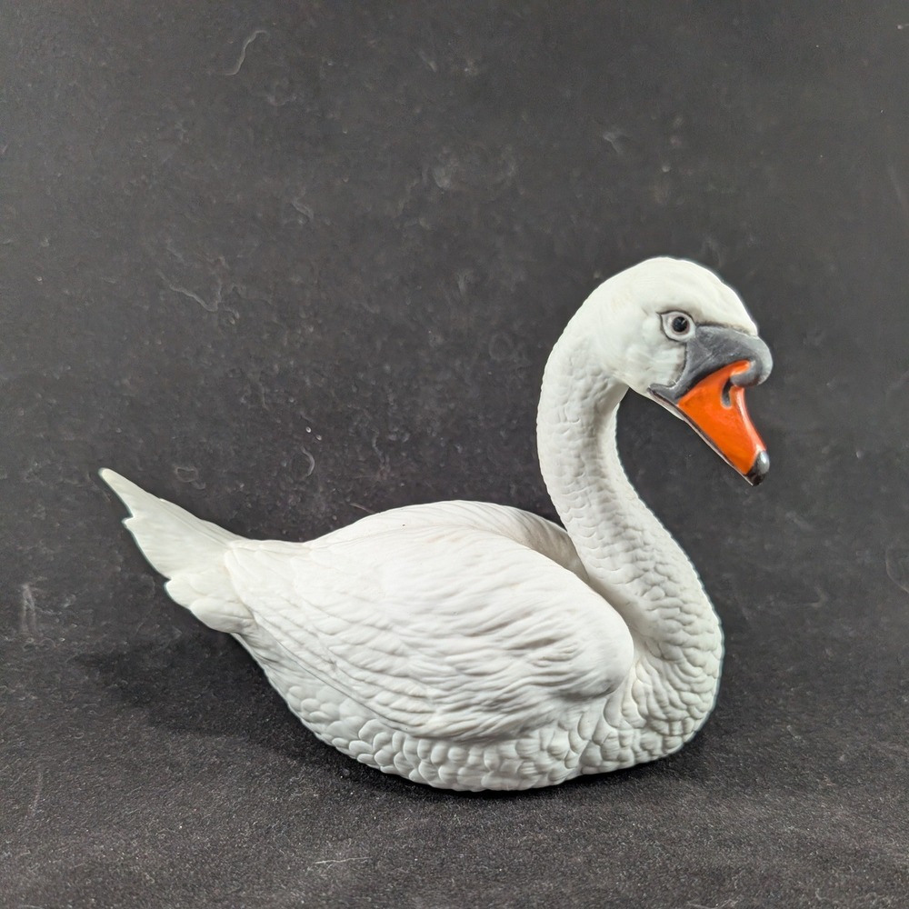 Boehm Porcelain Swan Figurine 40111 White Bisque‎ Bird Made in USA Vintage